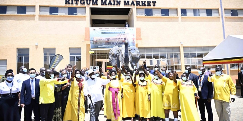 President Yoweri Kaguta Museveni has today launched the newly constructed Kitgum Main Market.